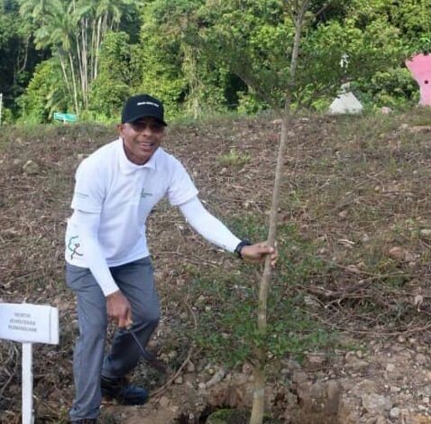 tree-planting BCCS 03.jpg